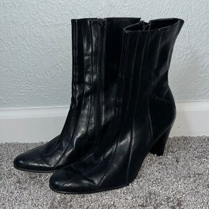 Antonio Melani ankle boot. Size 9.5. Great condition